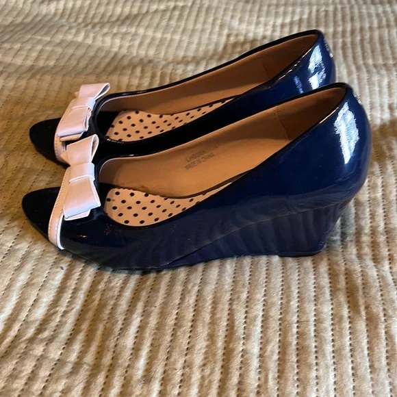 Lulu Hun Navy and white Sailor peep toe wedge size UK 38 - 7.5 USA - Picture 2 of 5